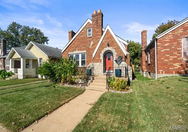 Photo 2 of Single family home for sale at 6013 Marquette Ave, Saint Louis, MO 63139 | MLS# MIS26065473 | Listing updated on 2026-10-16
