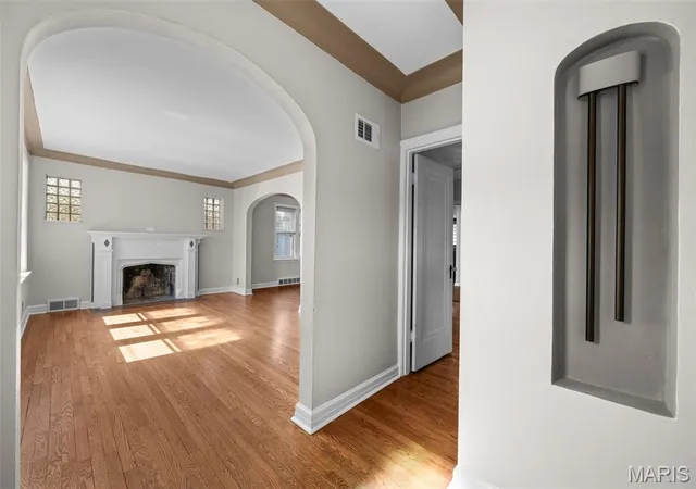 Photo 4 of Single family home for sale at 6013 Marquette Ave, Saint Louis, MO 63139 | MLS# MIS26065473 | Listing updated on 2026-10-16