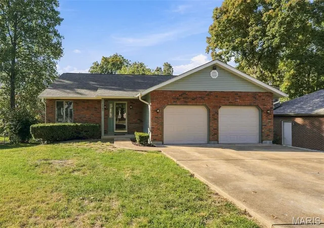Photo 2 of Single family home for sale at 1389 Scenic Dr, Herculaneum, MO 63048 | MLS# MIS26065486 | Listing updated on 2026-10-30