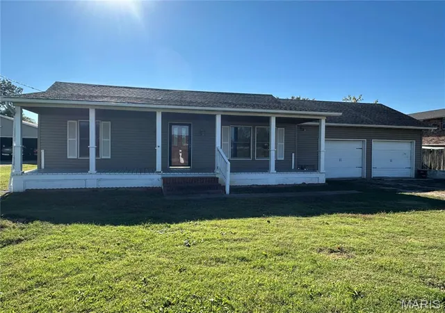 Photo 1 of Single family home for sale at 109 W Outer Rd, Scott City, MO 63780 | MLS# MIS26065491 | Listing updated on 2026-10-23