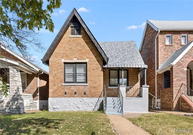 Photo 1 of Single family home for sale at 5225 Chippewa St, Saint Louis, MO 63109 | MLS# MIS26065495 | Listing updated on 2026-10-12