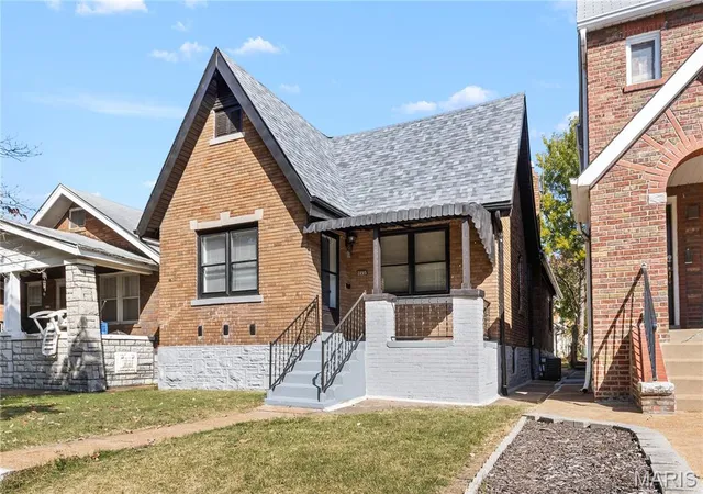 Photo 2 of Single family home for sale at 5225 Chippewa St, Saint Louis, MO 63109 | MLS# MIS26065495 | Listing updated on 2026-10-12