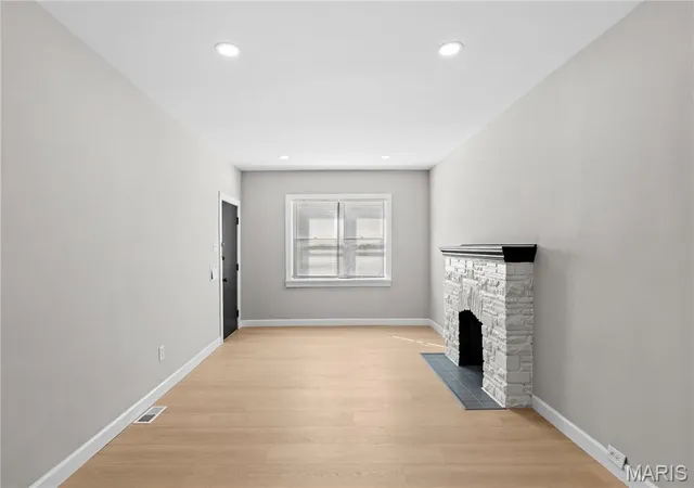 Photo 4 of Single family home for sale at 5225 Chippewa St, Saint Louis, MO 63109 | MLS# MIS26065495 | Listing updated on 2026-10-12