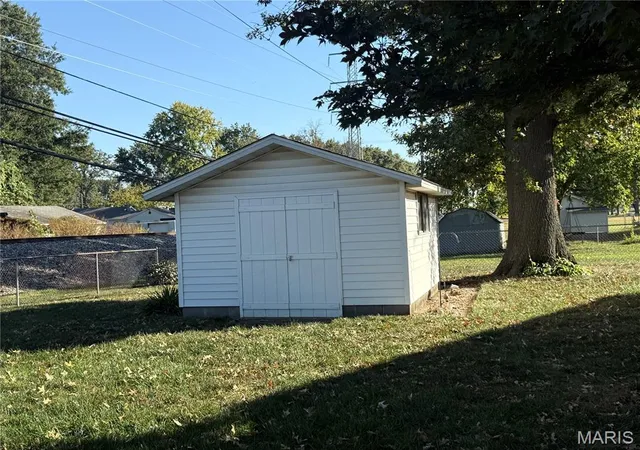 Photo 3 of Sale Pending at 506 S Delmar Ave, Hartford, IL 62048 | MLS# MIS26065499 | Listing updated on 2026-10-15