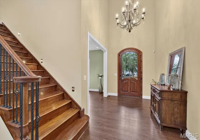 Photo 3 of Single family home for sale at 15338 Schoettler Ests Dr, Chesterfield, MO 63017 | MLS# MIS26065503 | Listing updated on 2026-10-20