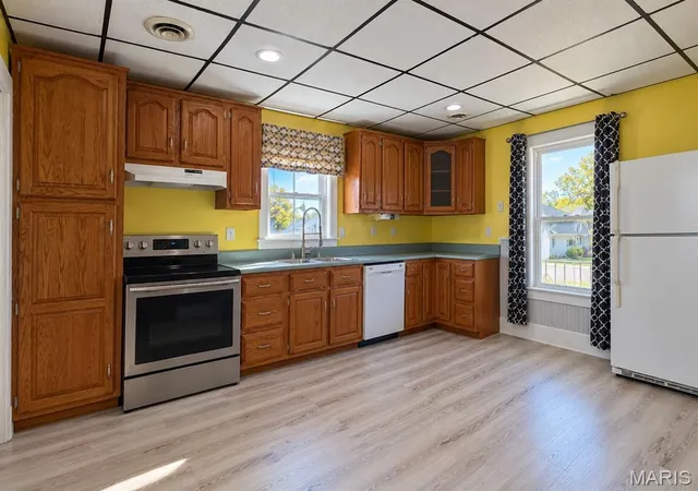 Photo 4 of Sale Pending at 418 C St, Bonne Terre, MO 63628 | MLS# MIS26065507 | Listing updated on 2026-10-27