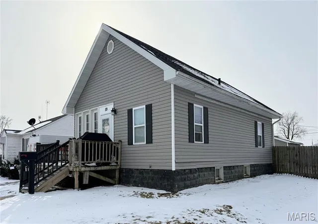 Photo 1 of Single family home for sale at 119 N Jones St, La Plata, MO 63549 | MLS# MIS26065512 | Listing updated on 2026-10-12