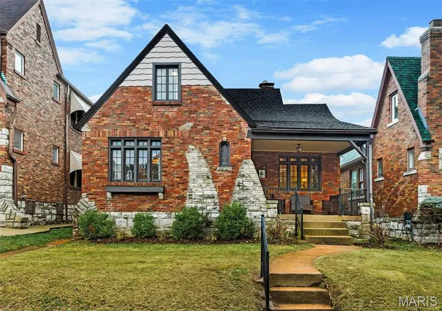 Photo 1 of Single family home for sale at 5240 Delor St, Saint Louis, MO 63109 | MLS# MIS26065520 | Listing updated on 2026-10-19