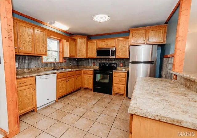 Photo 3 of Single family home for sale at 24670 Raleigh Rd, Waynesville, MO 65583 | MLS# MIS26065522 | Listing updated on 2026-10-14