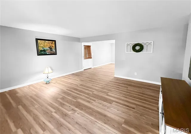 Photo 4 of Single family home for sale at 121 N 18th Street, Louisiana, MO 63353 | MLS# MIS26065524 | Listing updated on 2026-10-12