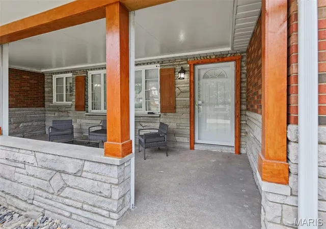 Photo 3 of Single family home for sale at 2746 Grand Ave, Granite City, IL 62040 | MLS# MIS26065525 | Listing updated on 2026-10-20