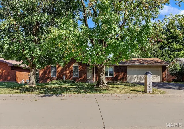 Photo 2 of Single family home for sale at 3124 Laurel Ln, Cape Girardeau, MO 63701 | MLS# MIS26065526 | Listing updated on 2026-10-19