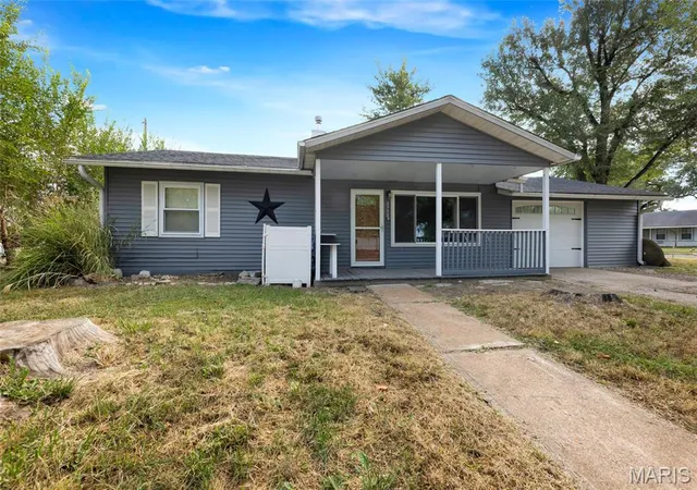 Photo 1 of Single family home for sale at 2732 Willow Ave, Granite City, IL 62040 | MLS# MIS26065529 | Listing updated on 2026-10-14