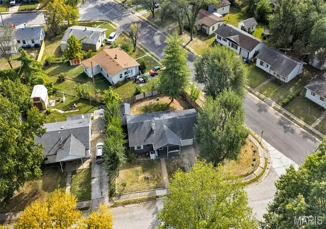 Photo 2 of Single family home for sale at 2732 Willow Ave, Granite City, IL 62040 | MLS# MIS26065529 | Listing updated on 2026-10-14