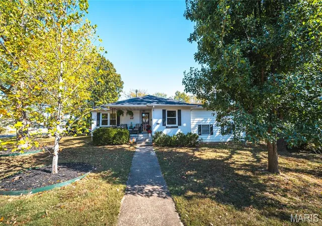 Photo 2 of Single family home for sale at 100 Woodland Dr, Rolla, MO 65401 | MLS# MIS26065530 | Listing updated on 2026-10-13