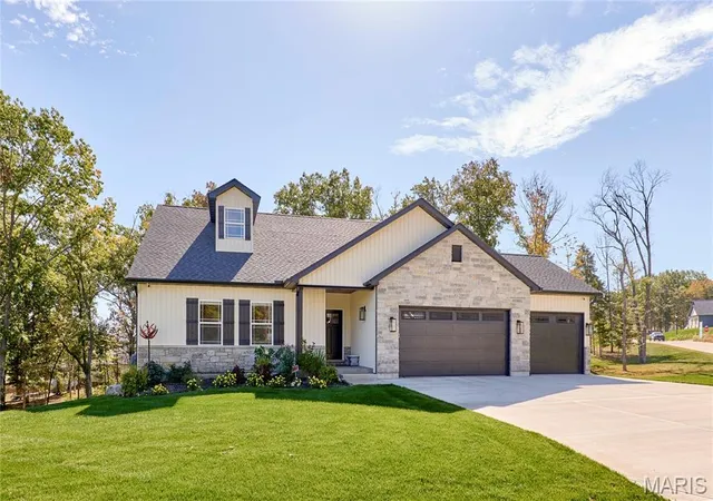 Single family home for sale at 412 Shady Trl Dr, Troy, MO 63379 | MLS# MIS26065532