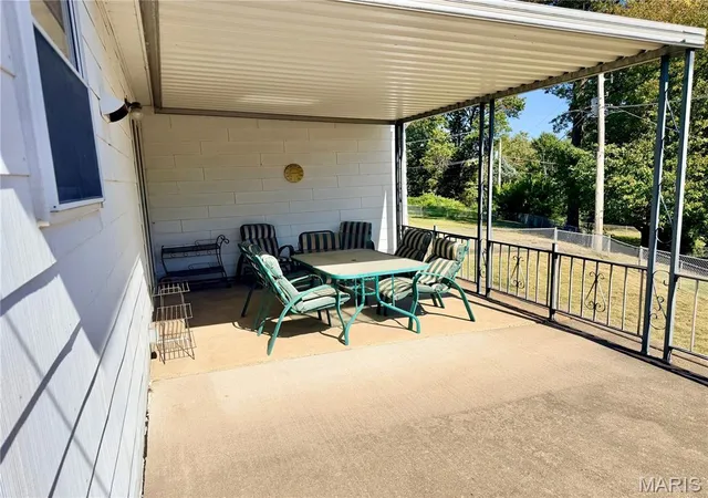 Photo 3 of Sale Pending at 10646 Foxpath Dr, Saint Louis, MO 63137 | MLS# MIS26065540 | Listing updated on 2026-10-18