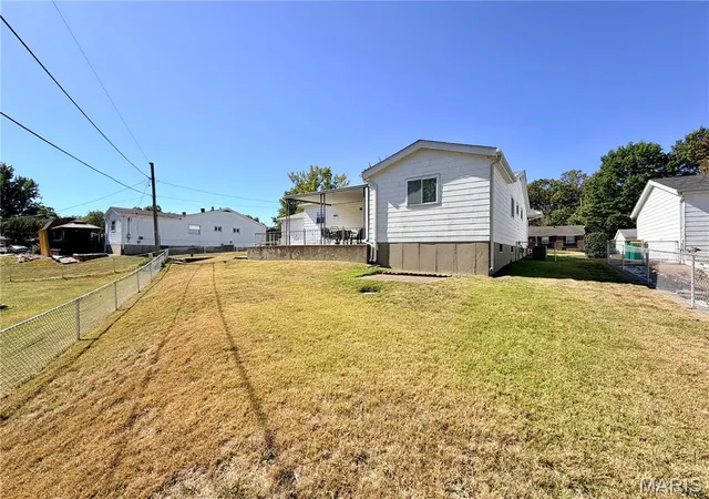Photo 4 of Sale Pending at 10646 Foxpath Dr, Saint Louis, MO 63137 | MLS# MIS26065540 | Listing updated on 2026-10-18