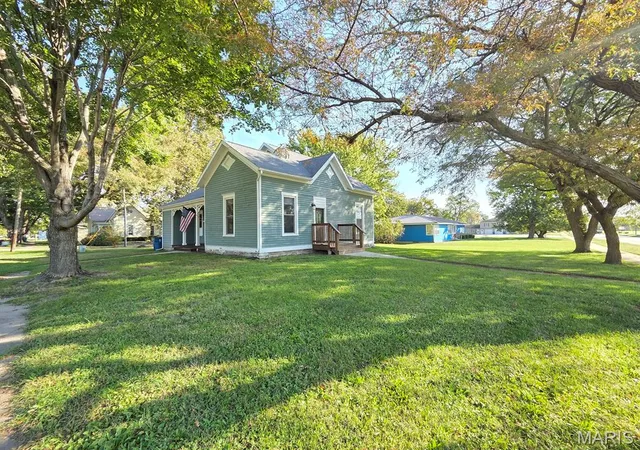 Photo 3 of Single family home for sale at 614 White St, Canton, MO 63435 | MLS# MIS26065546 | Listing updated on 2026-10-12