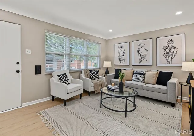 Photo 2 of Single family home for sale at 6928 Wanda Ct, Saint Louis, MO 63116 | MLS# MIS26065547 | Listing updated on 2026-10-18