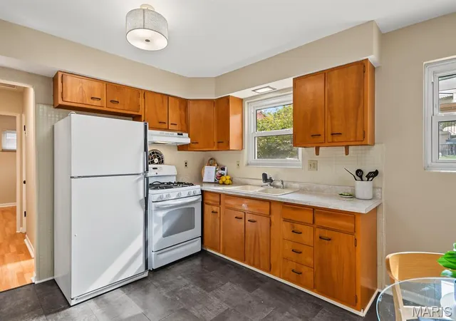 Photo 4 of Single family home for sale at 6928 Wanda Ct, Saint Louis, MO 63116 | MLS# MIS26065547 | Listing updated on 2026-10-20