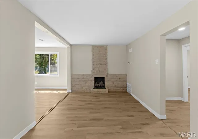 Photo 3 of Sale Pending at 10260 Imperial Dr, Saint Louis, MO 63136 | MLS# MIS26065549 | Listing updated on 2026-10-18