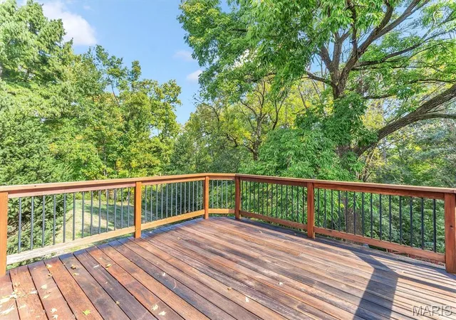 Photo 4 of Single family home for sale at 216 Trailtop Ct, Chesterfield, MO 63017 | MLS# MIS26065563 | Listing updated on 2026-10-28