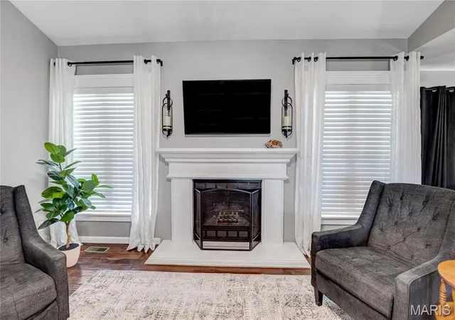 Photo 4 of Single family home for sale at 23 Bay Hl Dr, Saint Peters, MO 63366 | MLS# MIS26065564 | Listing updated on 2026-10-16