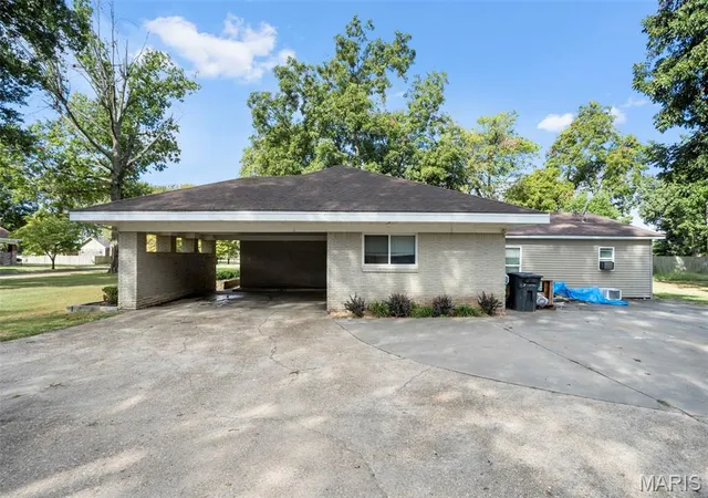 Photo 4 of Single family home for sale at 931 Scott St, New Madrid, MO 63869 | MLS# MIS26065567 | Listing updated on 2026-10-12