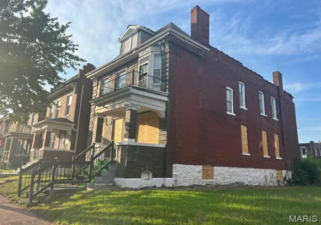 Photo 2 of Single family home for sale at 3950 Palm St, Saint Louis, MO 63107 | MLS# MIS26065570 | Listing updated on 2026-10-12