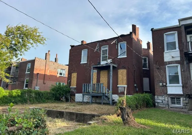 Photo 4 of Single family home for sale at 3950 Palm St, Saint Louis, MO 63107 | MLS# MIS26065570 | Listing updated on 2026-10-12