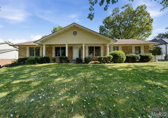 Photo 1 of Single family home for sale at 14706 Faon Ct, Florissant, MO 63034 | MLS# MIS26065573 | Listing updated on 2026-10-22