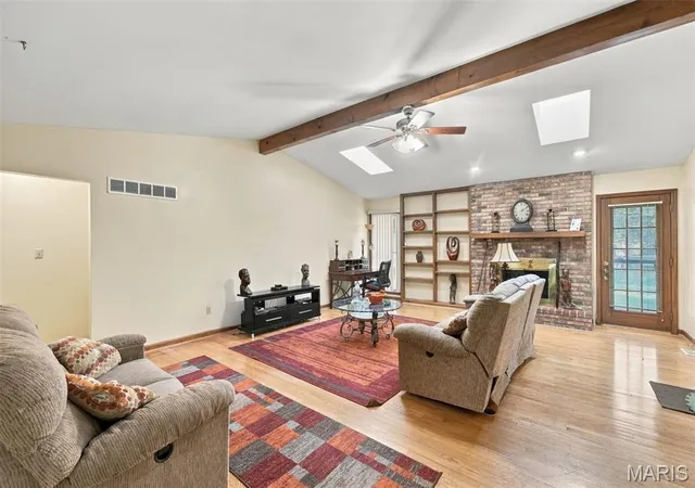 Photo 2 of Single family home for sale at 14706 Faon Ct, Florissant, MO 63034 | MLS# MIS26065573 | Listing updated on 2026-10-22
