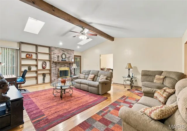 Photo 3 of Single family home for sale at 14706 Faon Ct, Florissant, MO 63034 | MLS# MIS26065573 | Listing updated on 2026-10-22