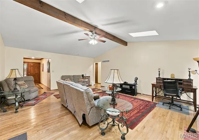 Photo 3 of Single family home for sale at 14706 Faon Ct, Florissant, MO 63034 | MLS# MIS26065573 | Listing updated on 2026-10-22