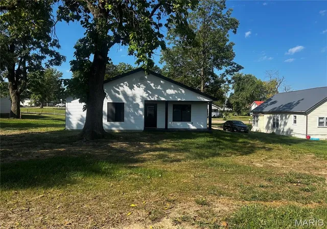 Photo 1 of Single family home for sale at 608 Monroe St, Desloge, MO 63601 | MLS# MIS26065578 | Listing updated on 2026-10-12