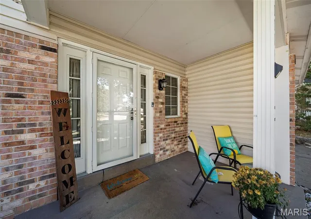 Photo 2 of Single family home for sale at 1008 Pinecone Trl, Florissant, MO 63031 | MLS# MIS26065586 | Listing updated on 2026-10-22