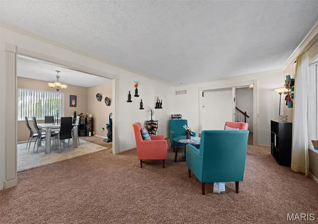 Photo 3 of Single family home for sale at 1008 Pinecone Trl, Florissant, MO 63031 | MLS# MIS26065586 | Listing updated on 2026-10-22