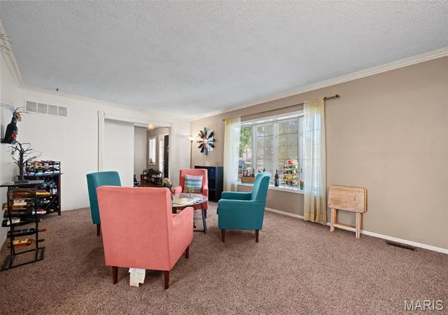 Photo 3 of Single family home for sale at 1008 Pinecone Trl, Florissant, MO 63031 | MLS# MIS26065586 | Listing updated on 2026-10-22