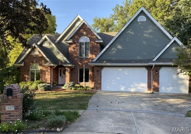 Photo 1 of Single family home for sale at 107 Capitol Ct, Saint Charles, MO 63301 | MLS# MIS26065588 | Listing updated on 2026-10-20
