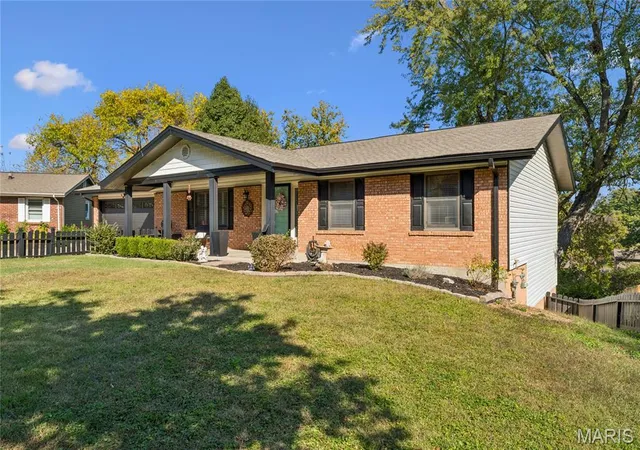 Photo 1 of Single family home for sale at 2700 Brookridge Ln, Saint Charles, MO 63301 | MLS# MIS26065603 | Listing updated on 2026-10-28