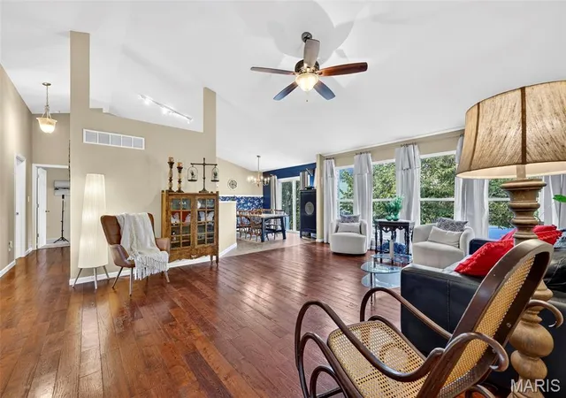 Photo 4 of Single family home for sale at 1089 Renfrew Ln, O Fallon, MO 63366 | MLS# MIS26065623 | Listing updated on 2026-10-26