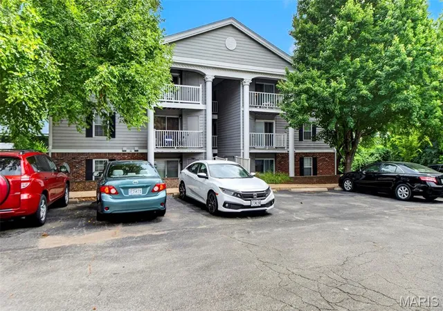 Photo 3 of Condo for sale at 12806 Portulaca Dr #K, Saint Louis, MO 63146 | MLS# MIS26065624 | Listing updated on 2026-10-16