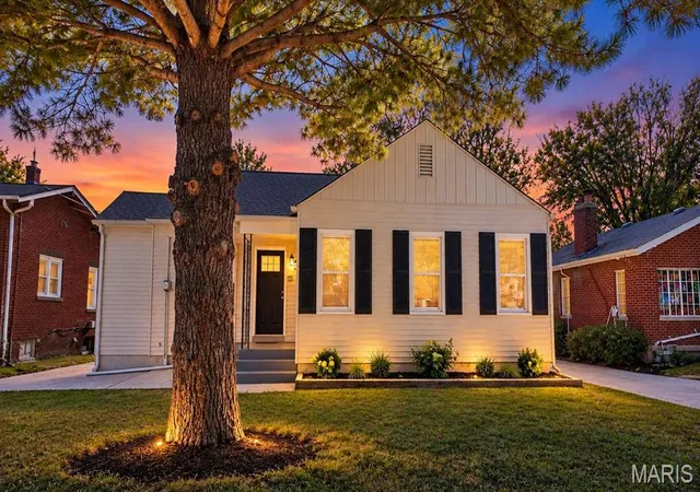 Photo 1 of Single family home for sale at 309 Maurice St, Alton, IL 62002 | MLS# MIS26065629 | Listing updated on 2026-10-21