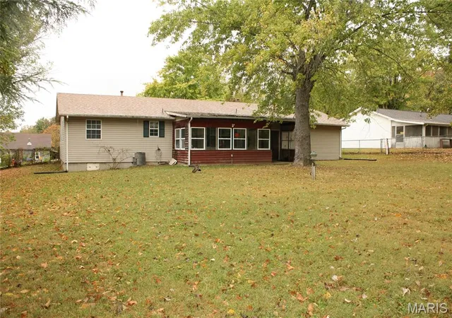 Photo 3 of Single family home for sale at 308 N Mccune St, Pilot Knob, MO 63663 | MLS# MIS26065638 | Listing updated on 2026-10-28