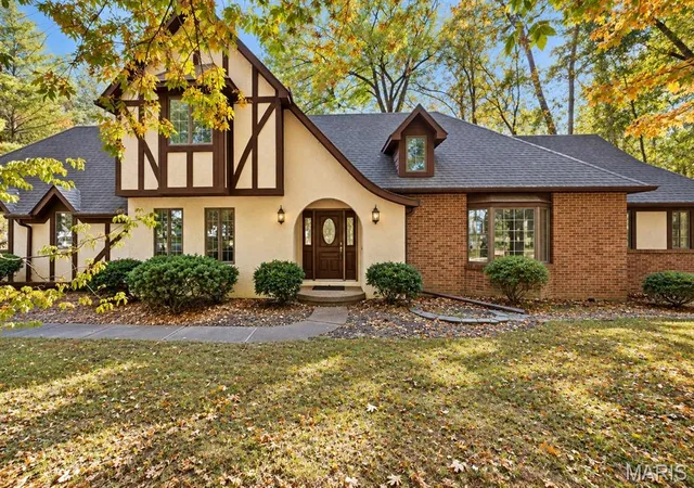 Photo 2 of Single family home for sale at 158 Hackberry Ln, Highland, IL 62249 | MLS# MIS26065645 | Listing updated on 2026-10-18