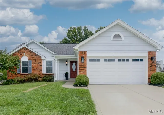 Photo 1 of Single family home for sale at 1094 Harness Dr, Saint Charles, MO 63304 | MLS# MIS26065651 | Listing updated on 2026-10-19