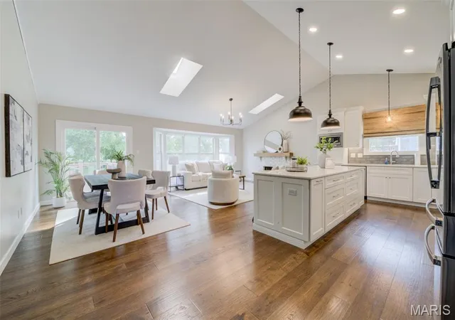 Photo 3 of Single family home for sale at 1094 Harness Dr, Saint Charles, MO 63304 | MLS# MIS26065651 | Listing updated on 2026-10-19