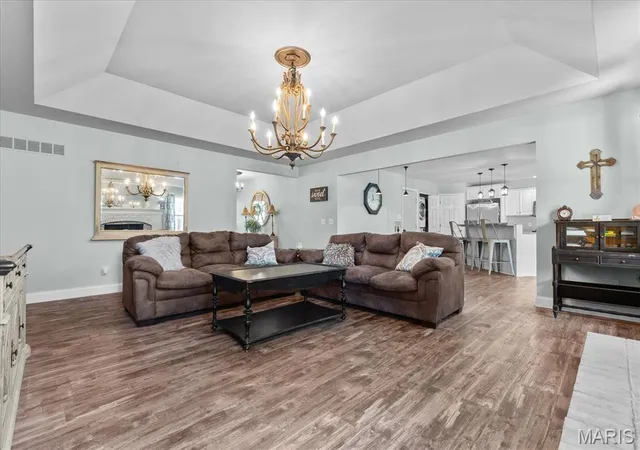 Photo 3 of Single family home for sale at 412 N Deer Tracks Trl, Saint Peters, MO 63376 | MLS# MIS26065654 | Listing updated on 2026-10-28