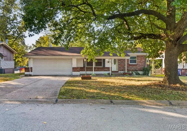 Photo 3 of Single family home for sale at 2522 Hackman Dr, Saint Louis, MO 63136 | MLS# MIS26065659 | Listing updated on 2026-10-14